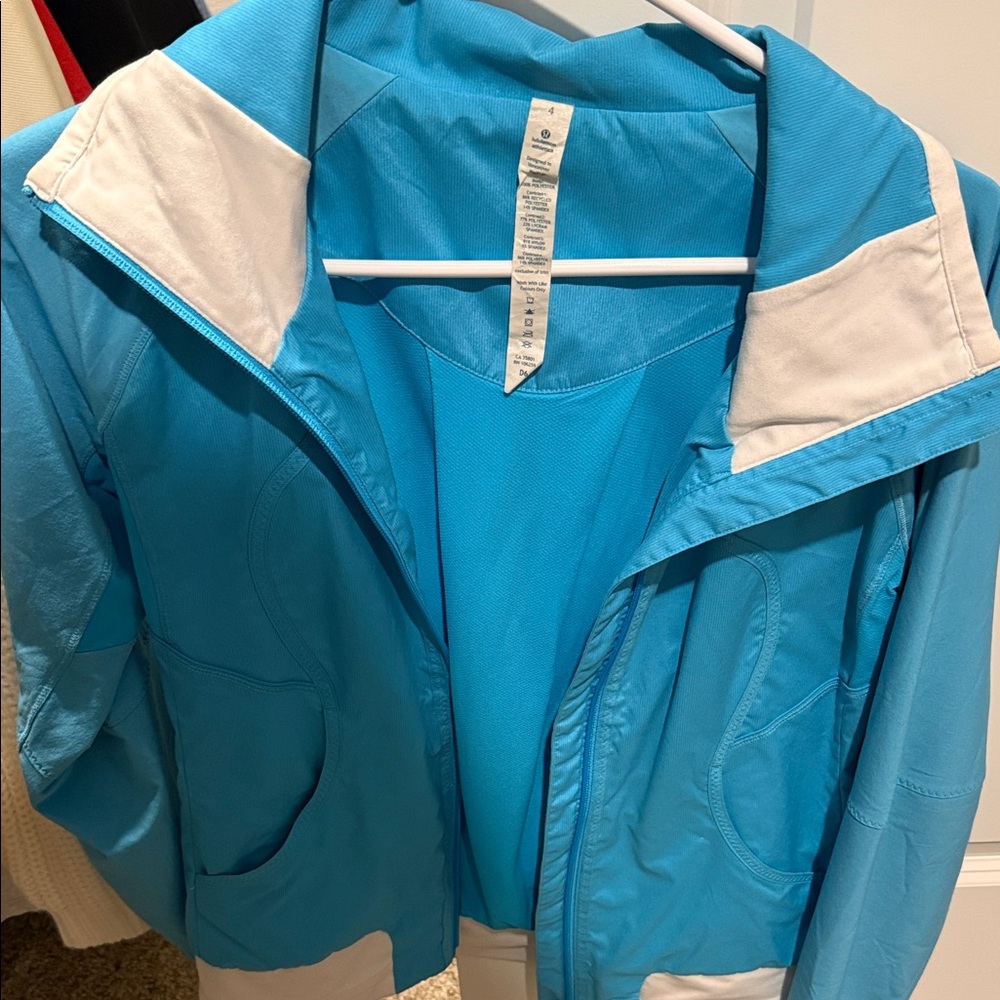 Lululemon Athletica Blue and White Ski Jacket